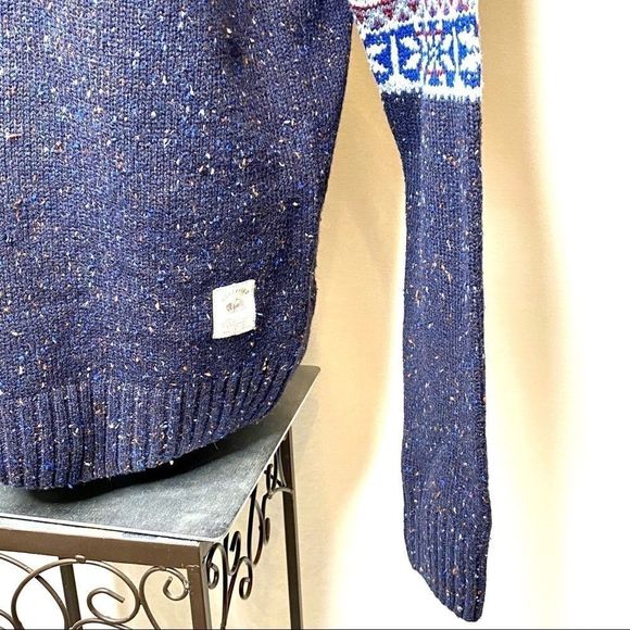 BellField Wool Blend Crew Neck Sweater - Picture 6 of 16